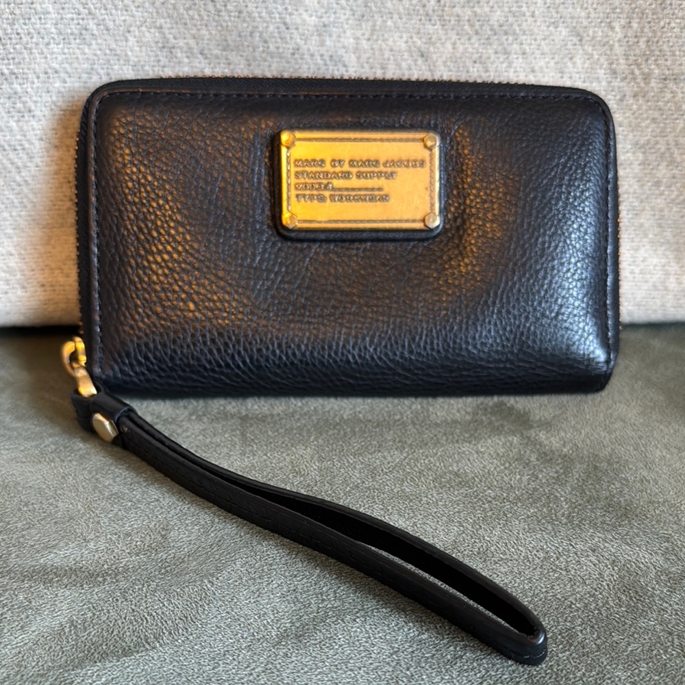 Black Leather Wristlet Wallet